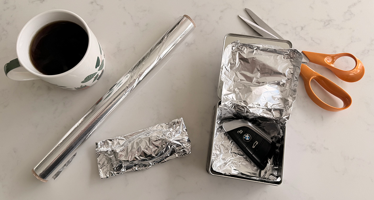 DIY foil and tin faraday pouch for car keys